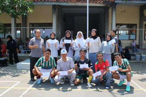 Pembagian Reward Kegiatan Porkelas