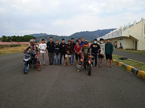 Ekstrakulikuler ROAD RACE/GRASSTRACK