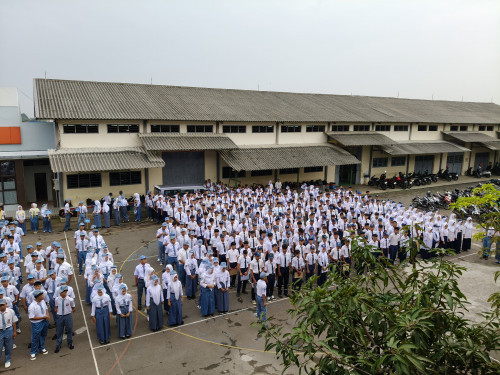UPACARA HARI SENIN PERDANA SEKALIGUS PEMBUKAAN MPLS DI SMK KORPRI MAJALENGKA TAHUN AJARAN 2025/2026