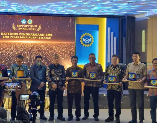 SMK KORPRI Majalengka mendapatkan penghargaan Sebagai Pelaksana Pusat Belajar Tahun 2023